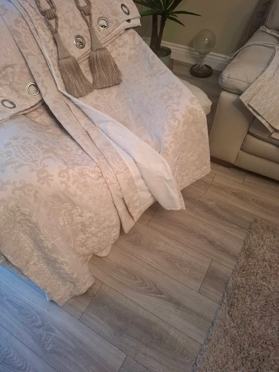 Curtains - Image 1