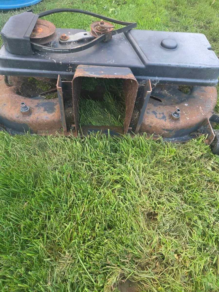 Lawnmower deck - Image 3