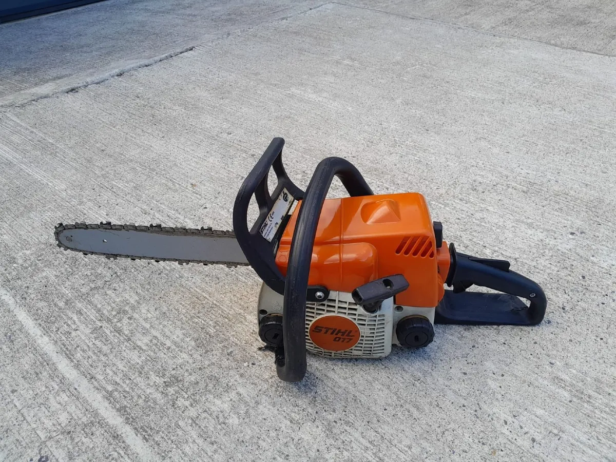 Chain saw - Image 2