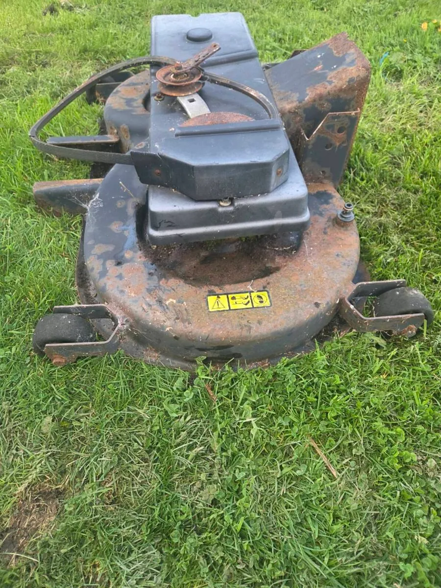 Lawnmower deck - Image 2