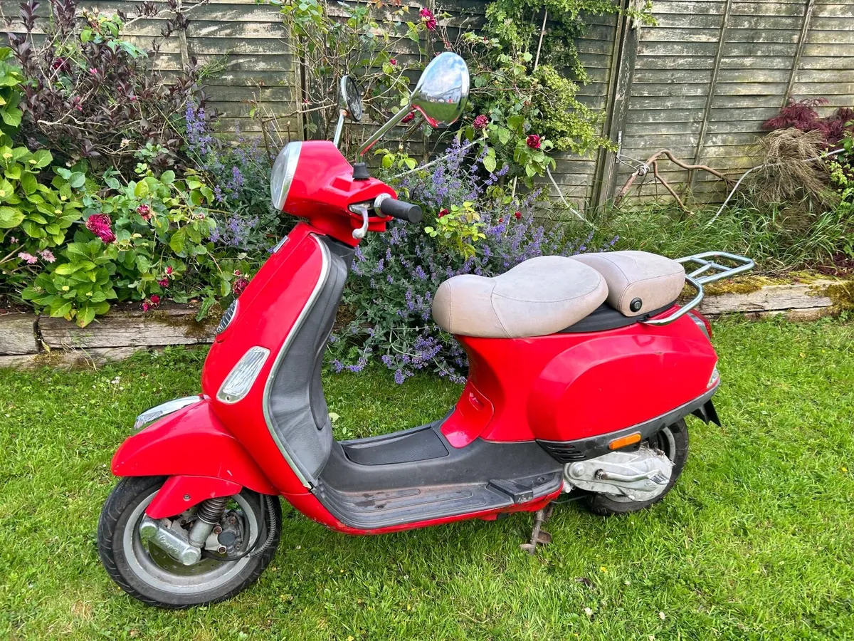 Vespa lx 50 project - Image 1
