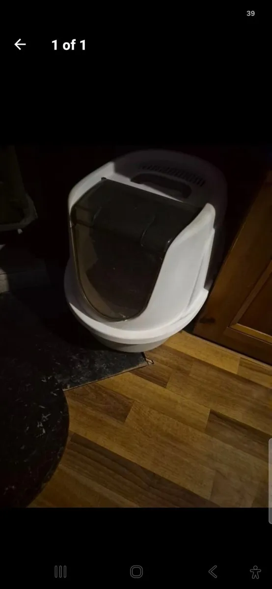 Cat litter tray