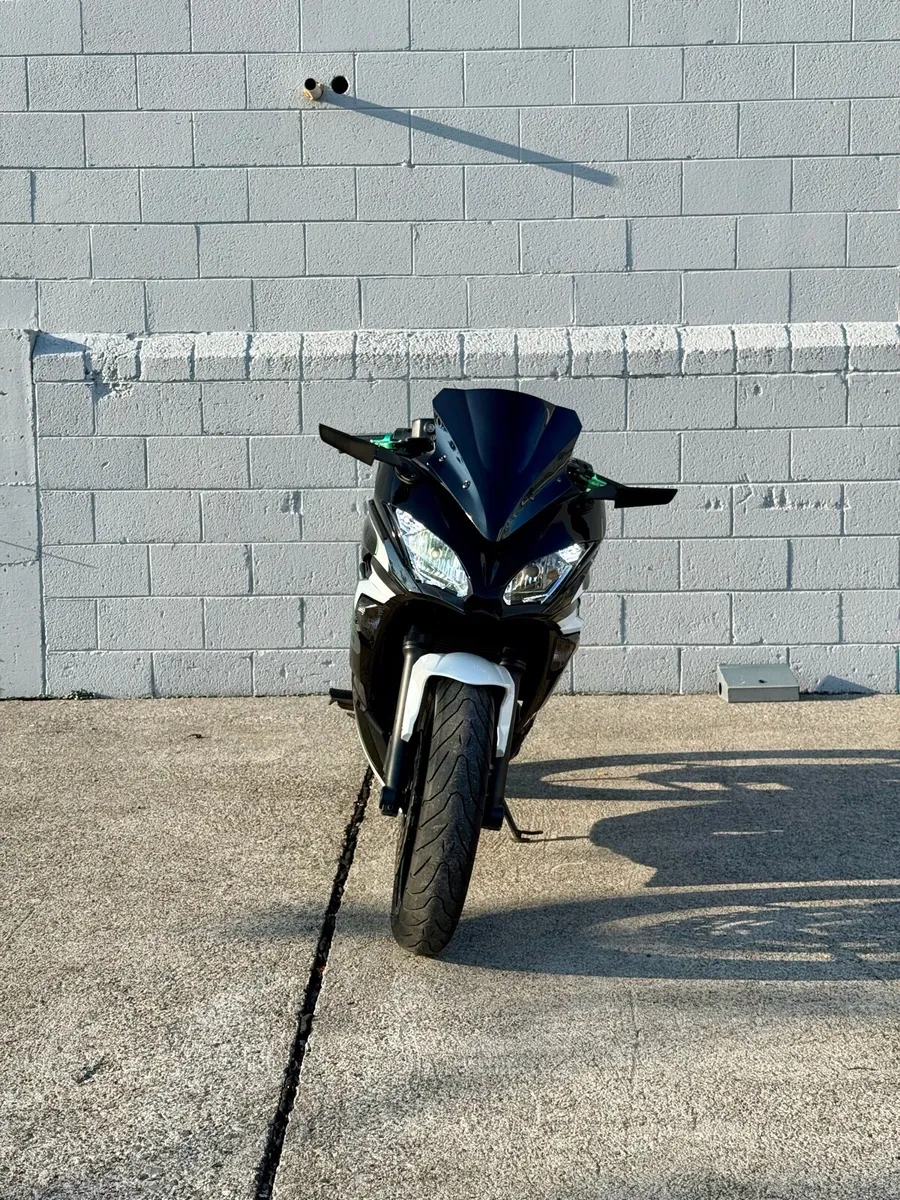 Kawasaki Ninja 650 ABS Akrapovic - Image 4