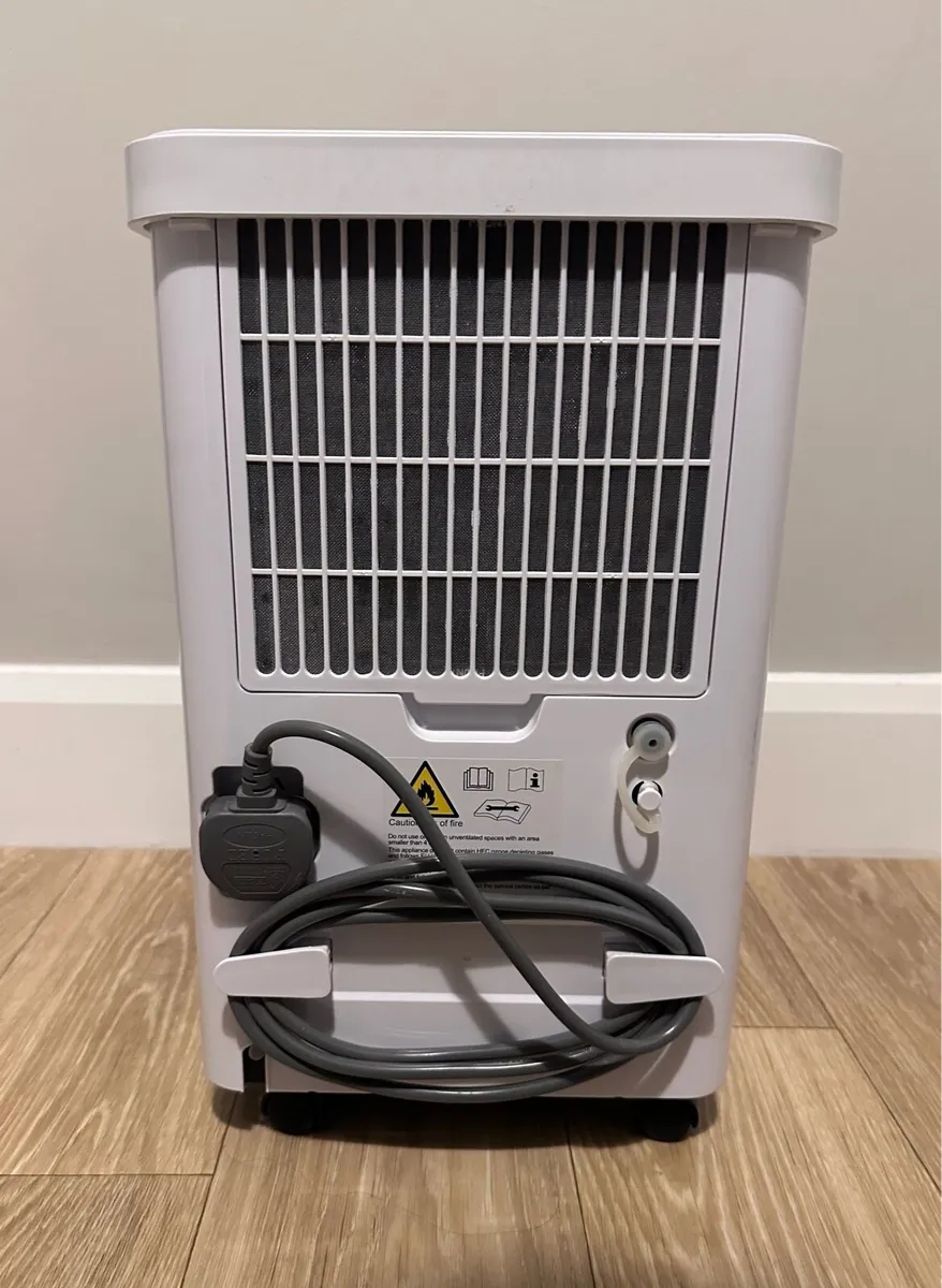 Shinco 10L/Day Dehumidifier - Like brand new - Image 3