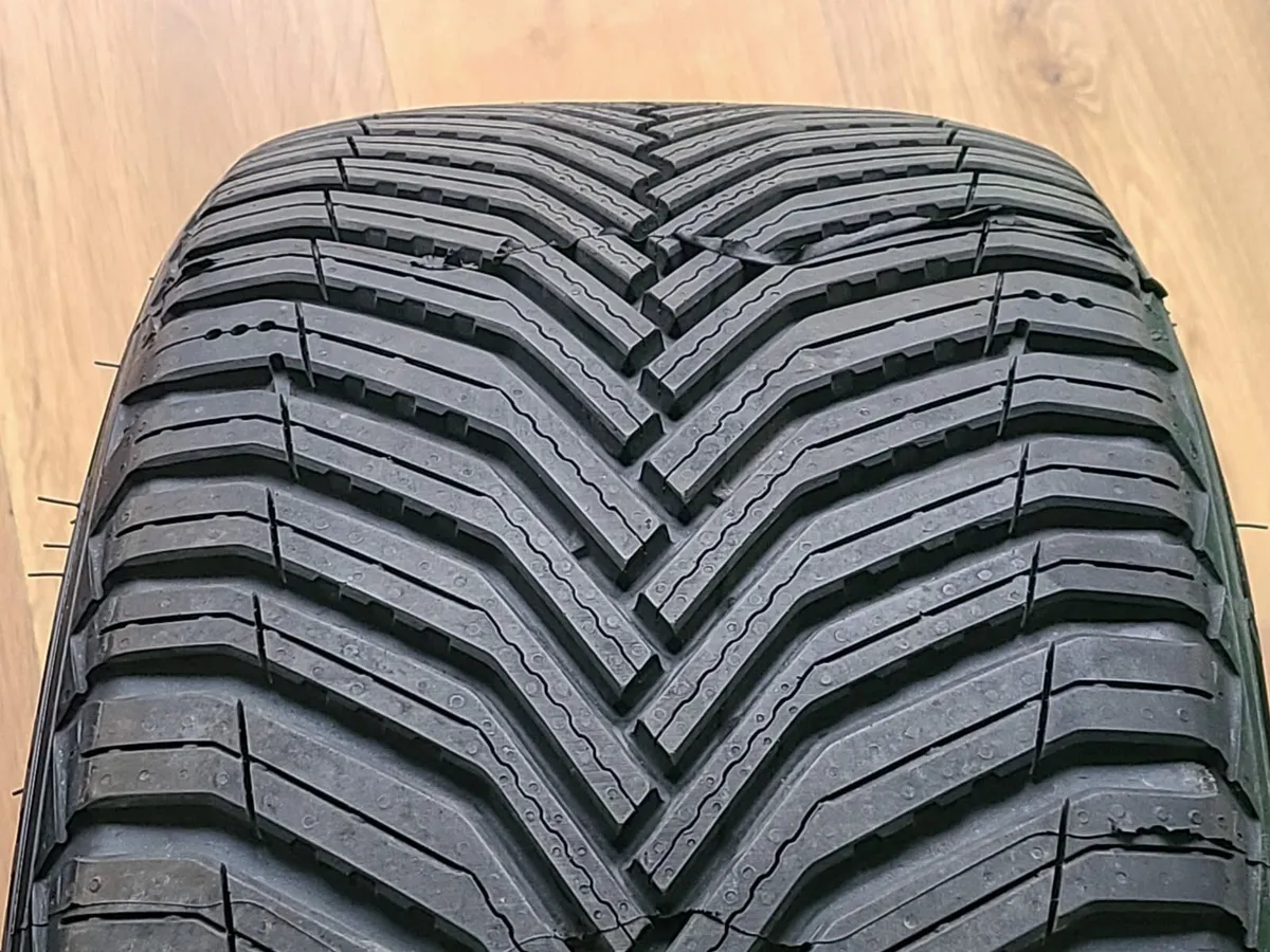 Michelin Cross Climate 2 - Image 1