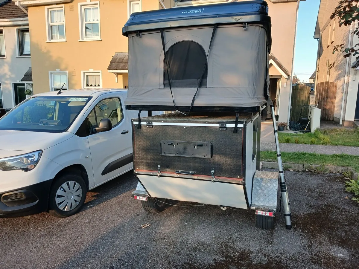 Camping trailer with rooftent - Image 4