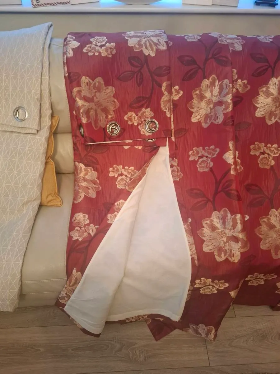 Curtains - Image 1