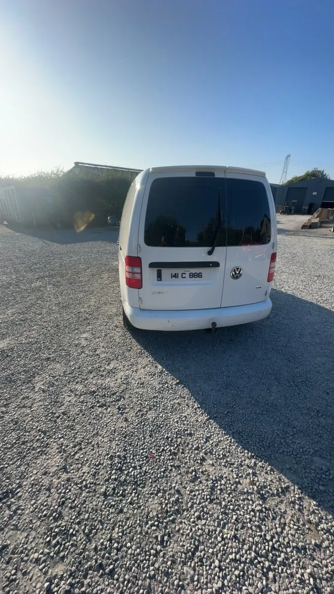 Caddy van - Image 2