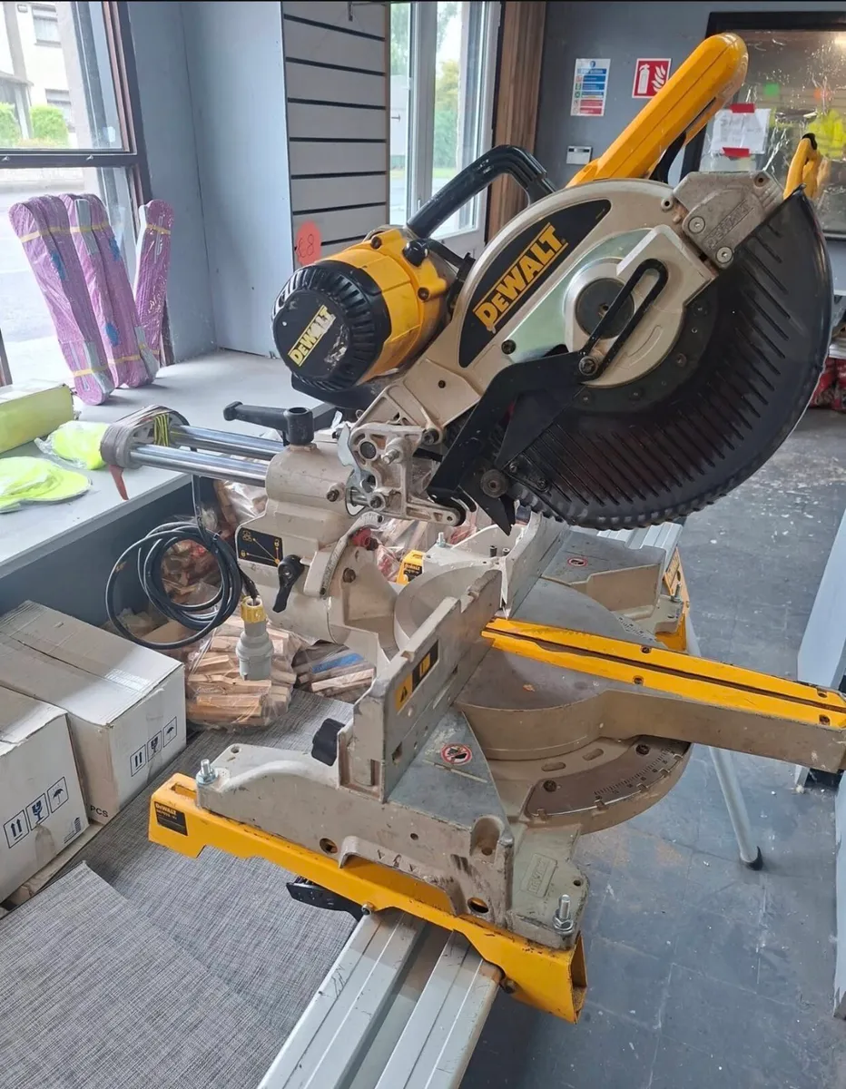 Dewalt chop saw - Image 1