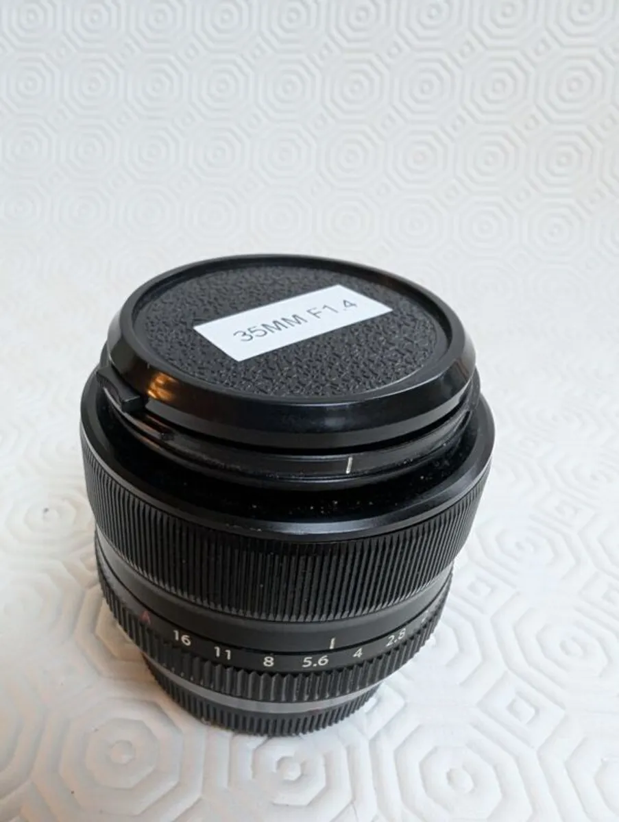 Fujifilm Fujinon XF 35mm f1.4 R Fuji X Mount - Image 1