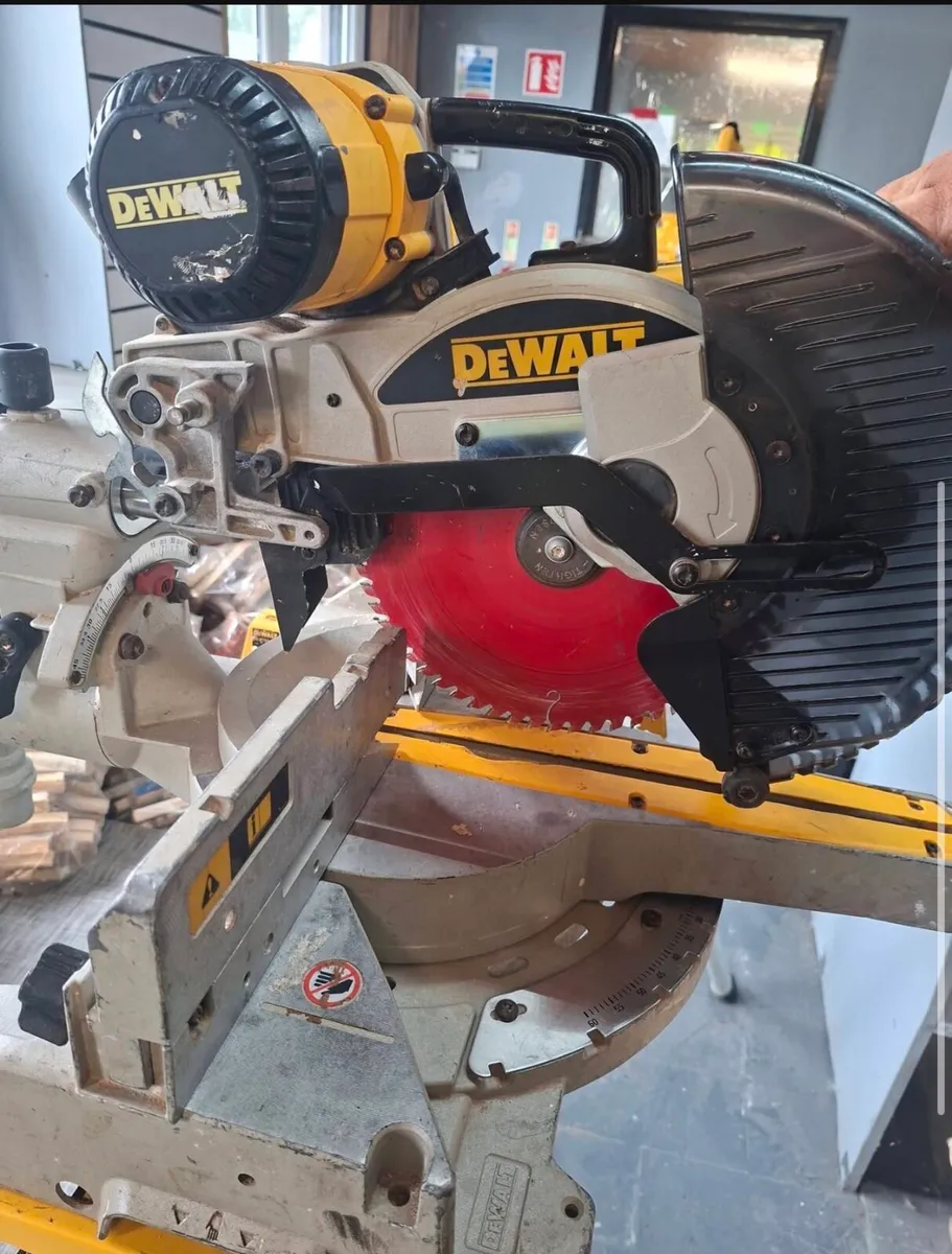 Dewalt chop saw - Image 2
