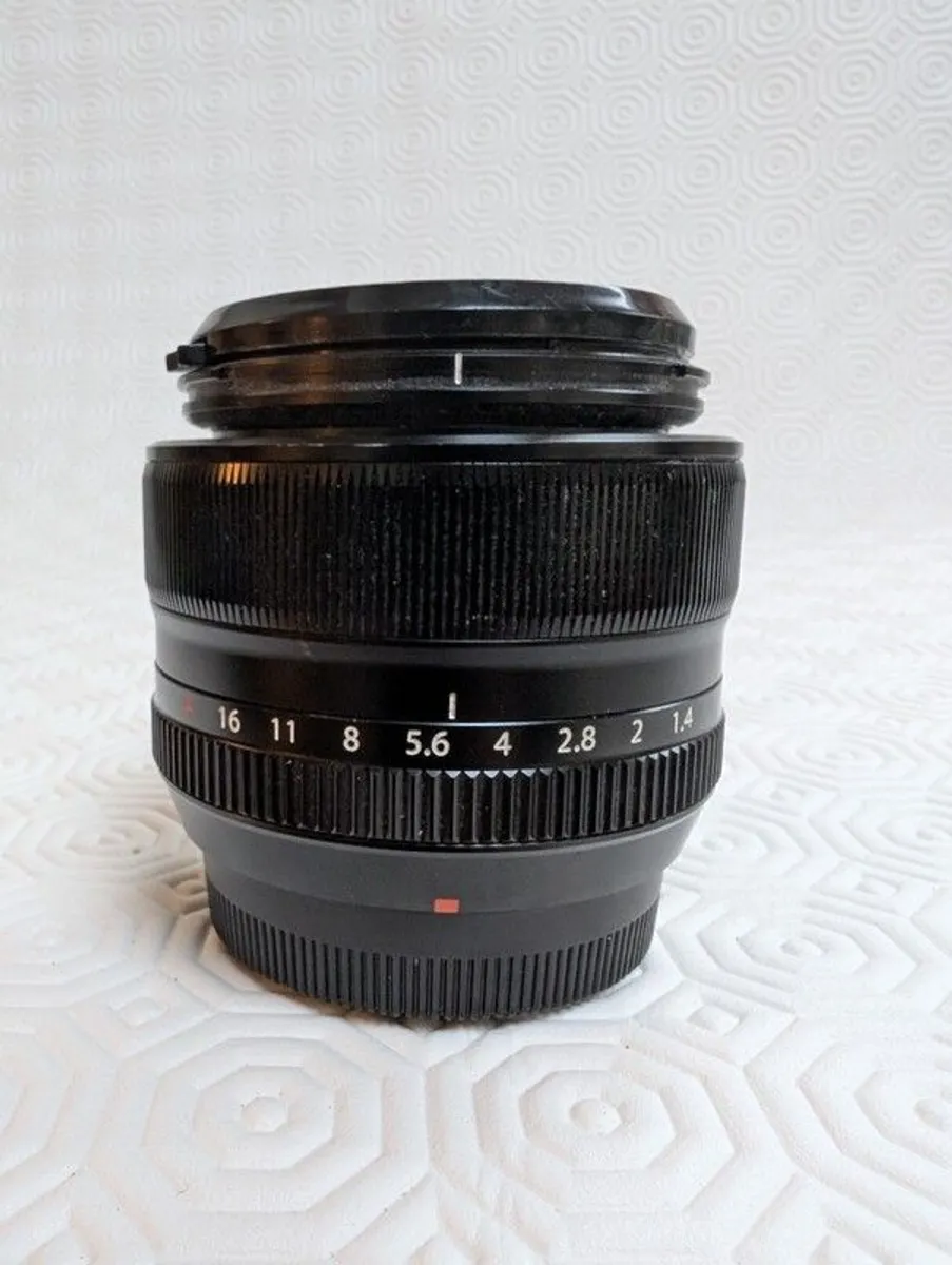 Fujifilm Fujinon XF 35mm f1.4 R Fuji X Mount - Image 2