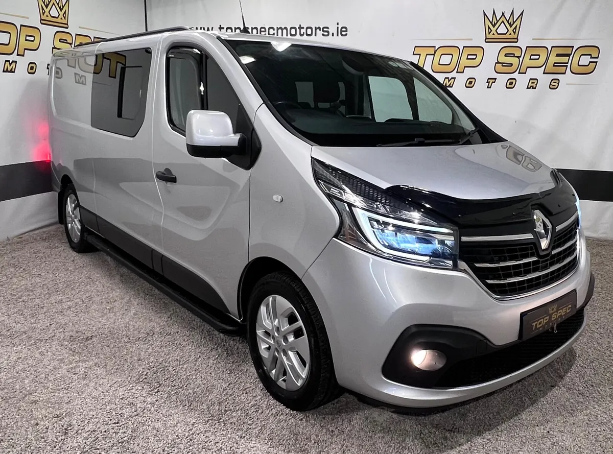 2021 RENAULT TRAFIC SPORT CREW CAB – 6 SEATER - Image 3