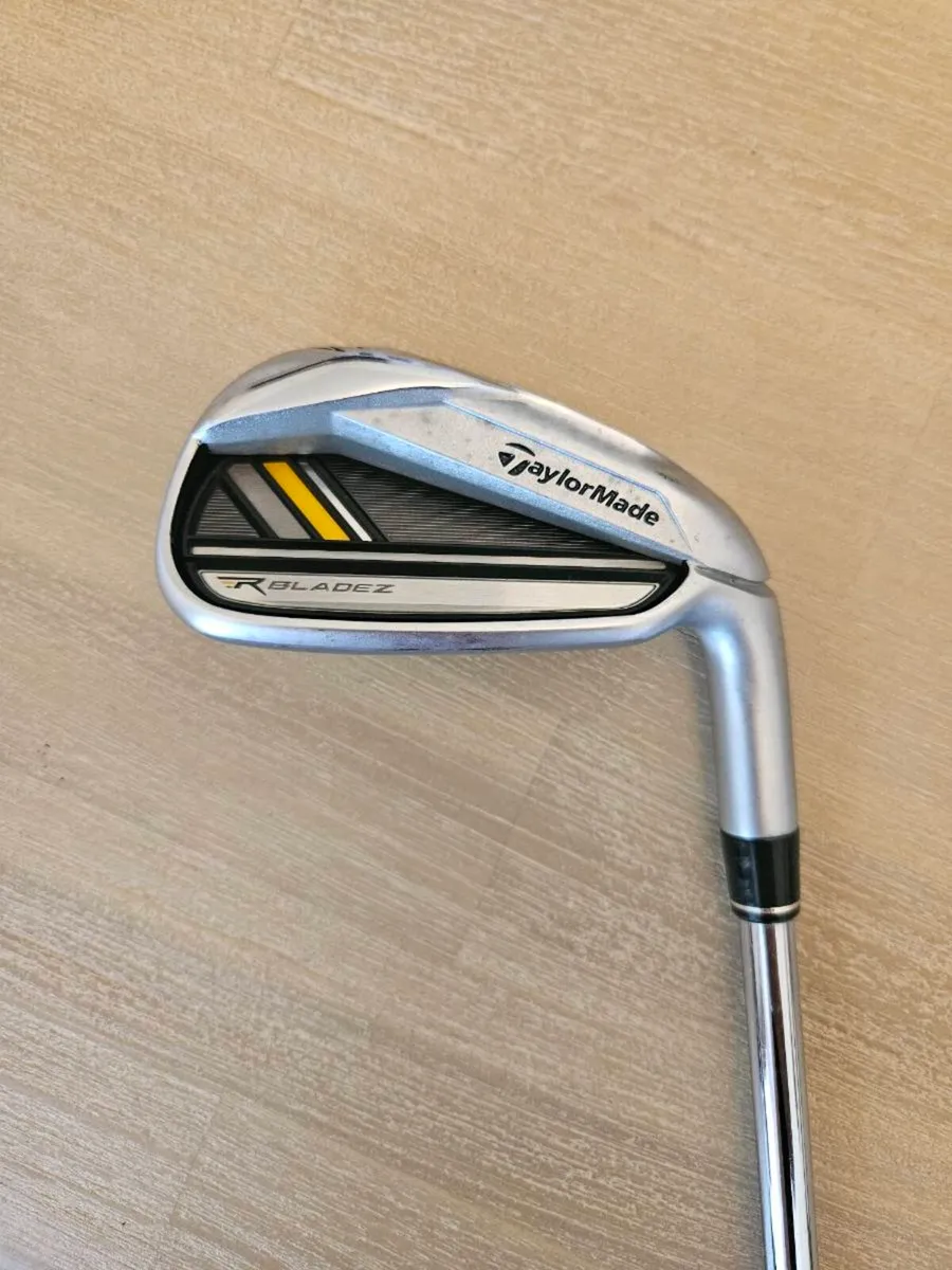 Taylormade RBladez 7 Iron - Image 1