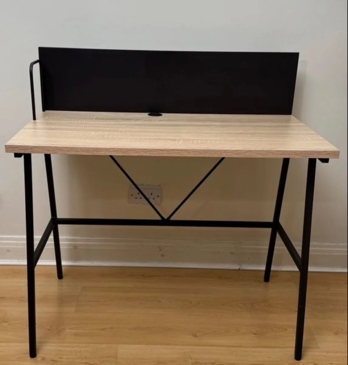 Desk - Image 3