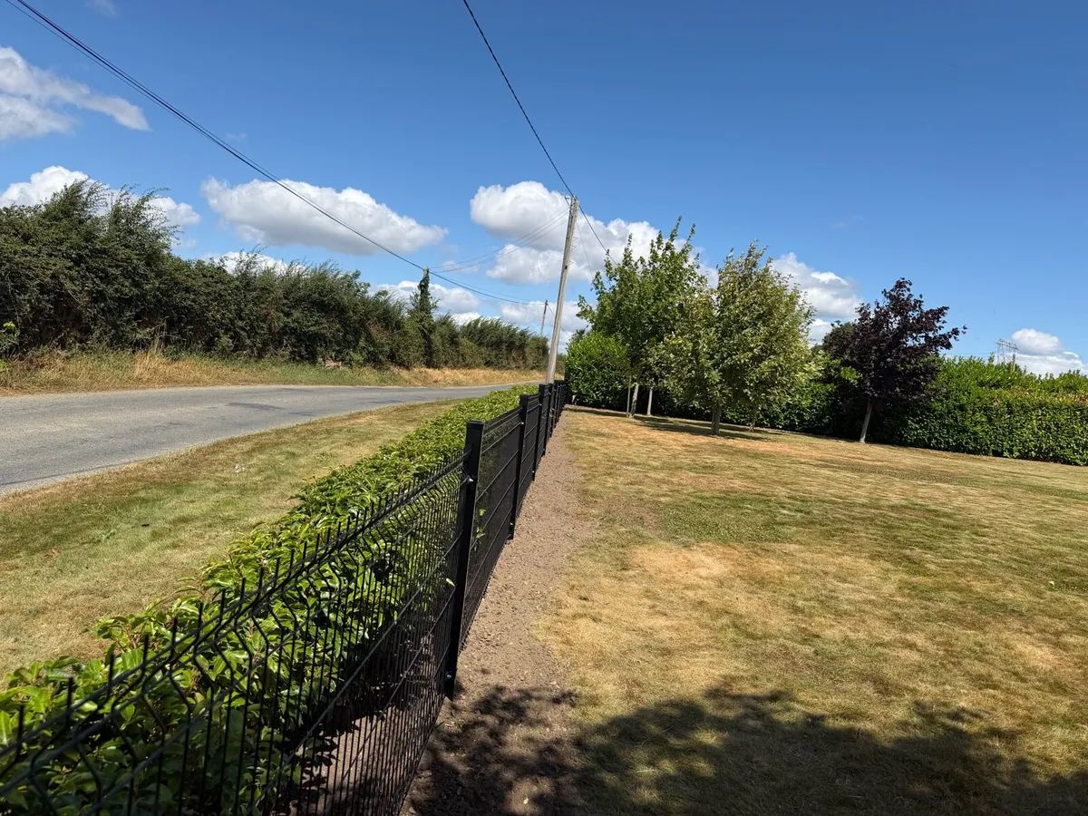 Vmesh fence , Gate , Double opening gate!! - Image 2