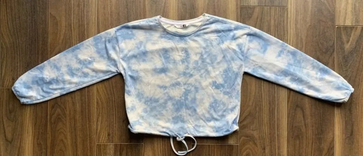Ladies/Girls Blue Tye-Dye Jumper: Small (suit size