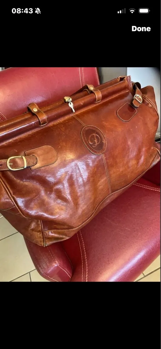 Very Large Quality Leather Hold All - Image 1