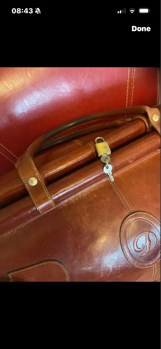 Very Large Quality Leather Hold All - Image 3