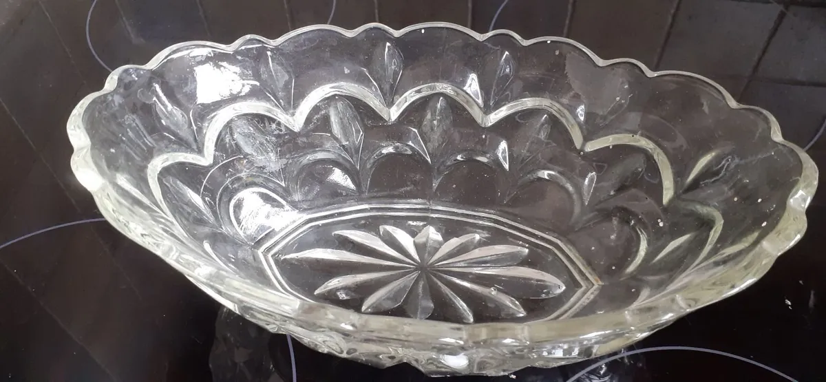 Glass bowl - Image 1