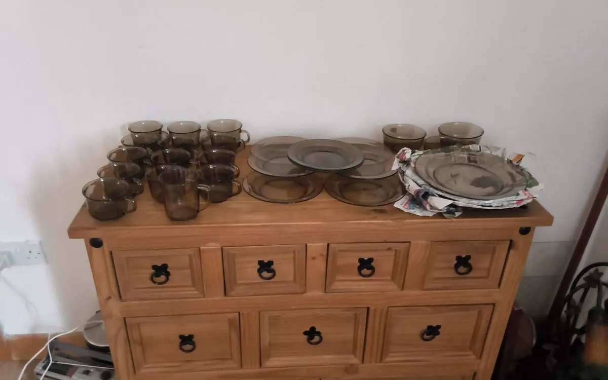 29 peace smoked glass crockery set - Image 1