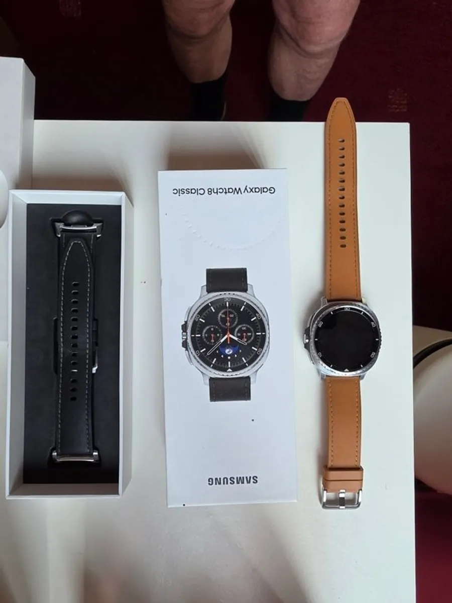 Samsung watch 8 classic - Image 3