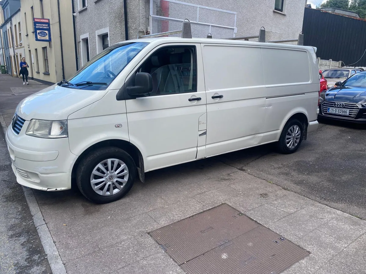 Volkswagen Other 2010 - Image 2