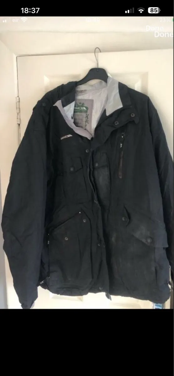 Mens trespass jacket size M €20 - Image 1