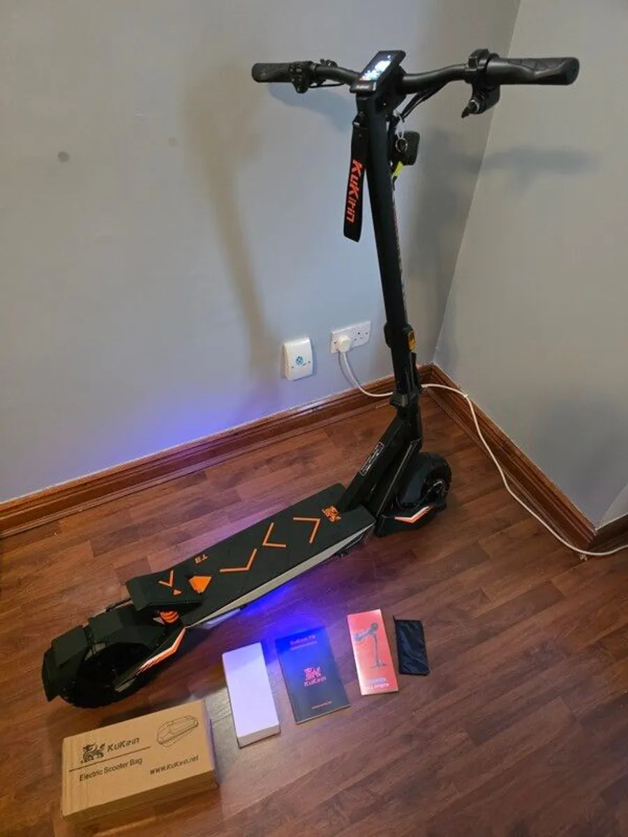 electric scooter, kukirin T3 , brand new in a box , 6 months warranty - Image 1