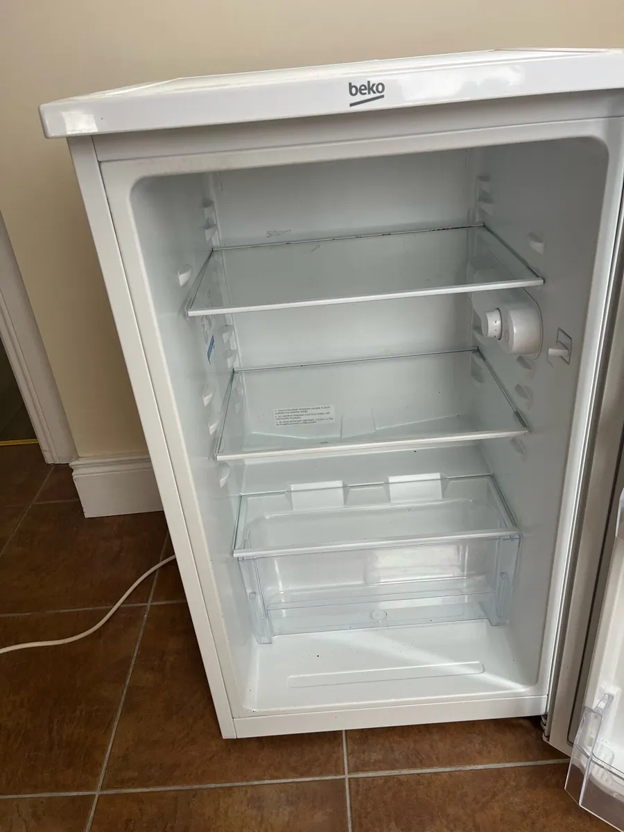 Beko Under counter Fridge - Image 2