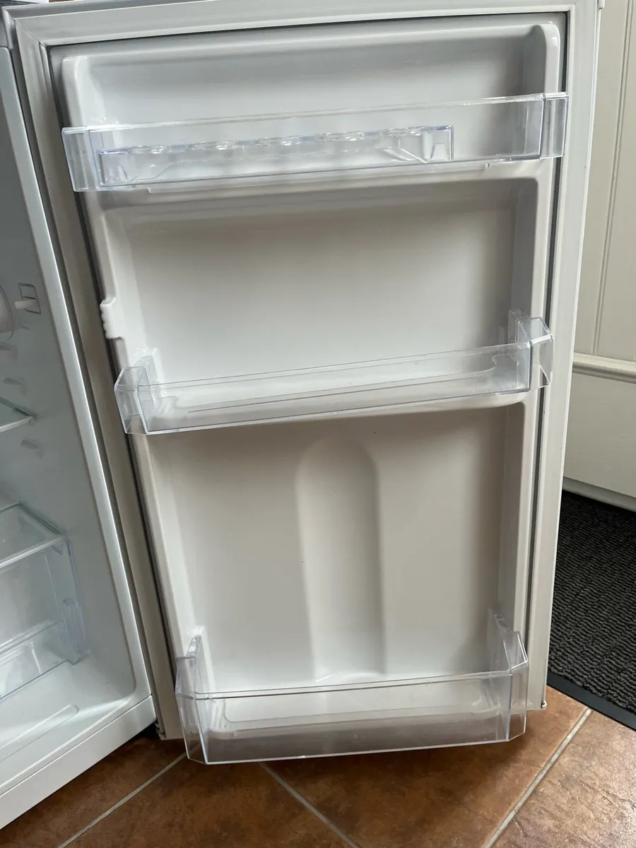 Beko Under counter Fridge - Image 3
