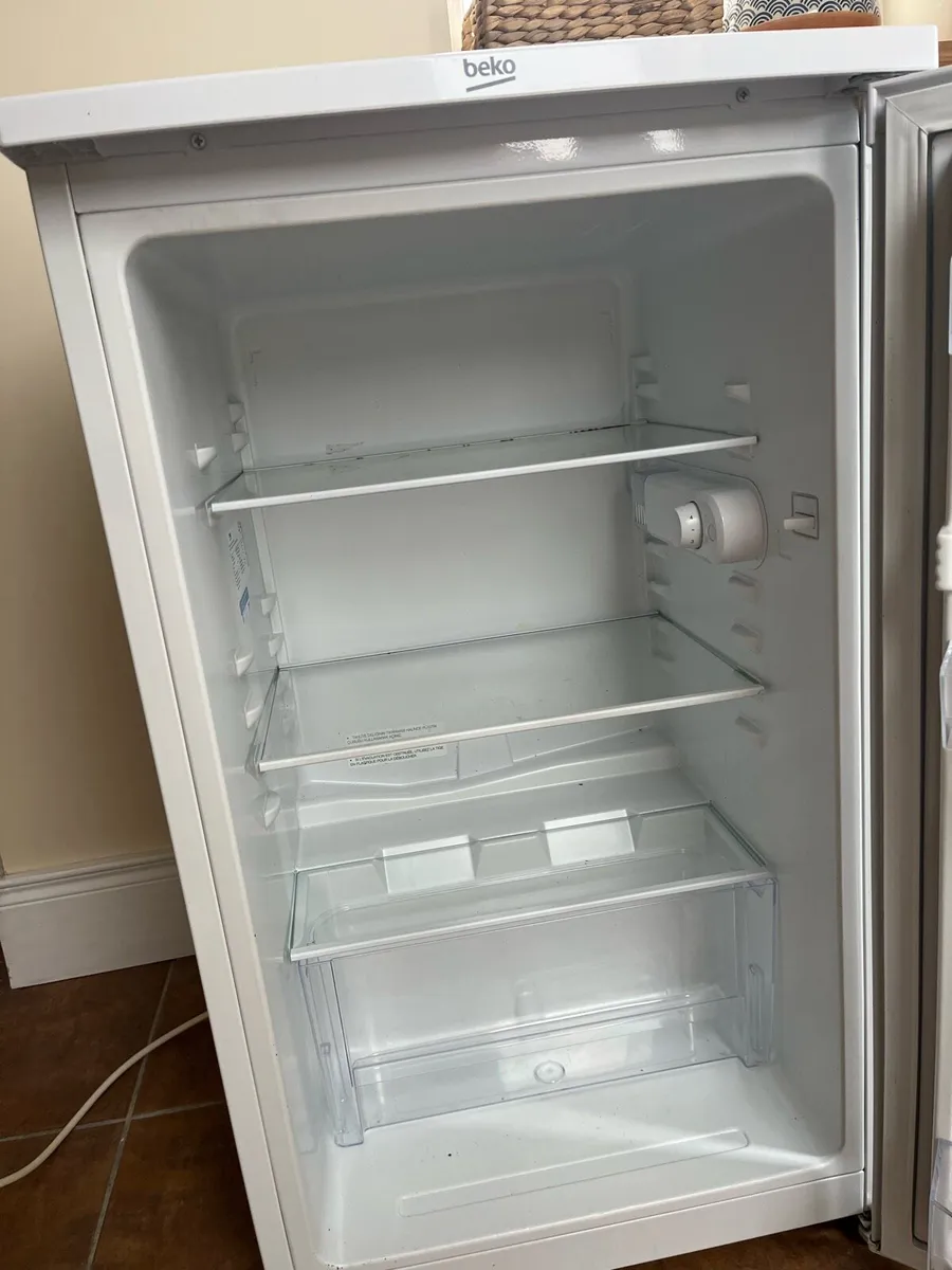 Beko Under counter Fridge - Image 4