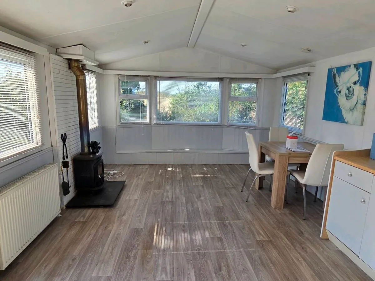 2 Bed Willerby Mobile Home - Image 3