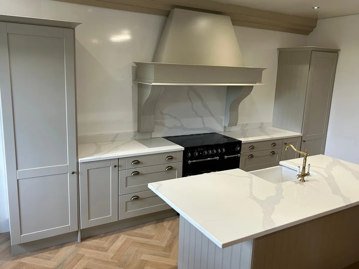 Painted kitchen - Image 2