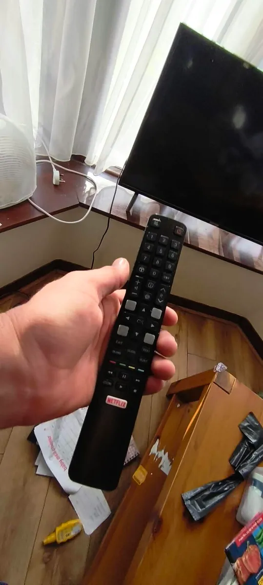 32 inch tv with netflix - Image 3