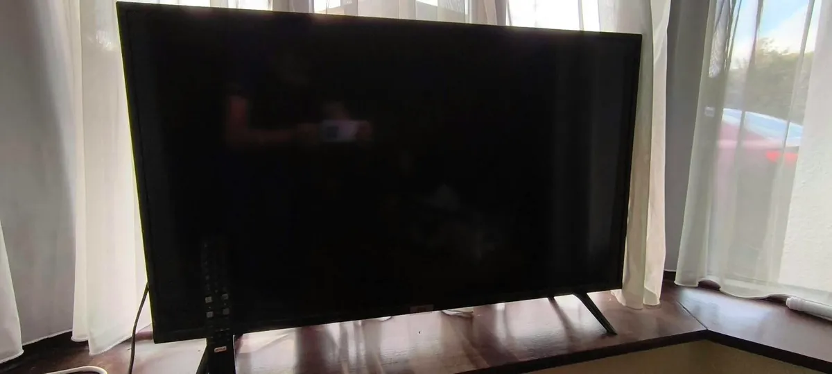 32 inch tv with netflix - Image 1