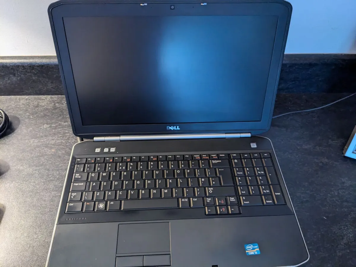 Dell laptop - Image 1