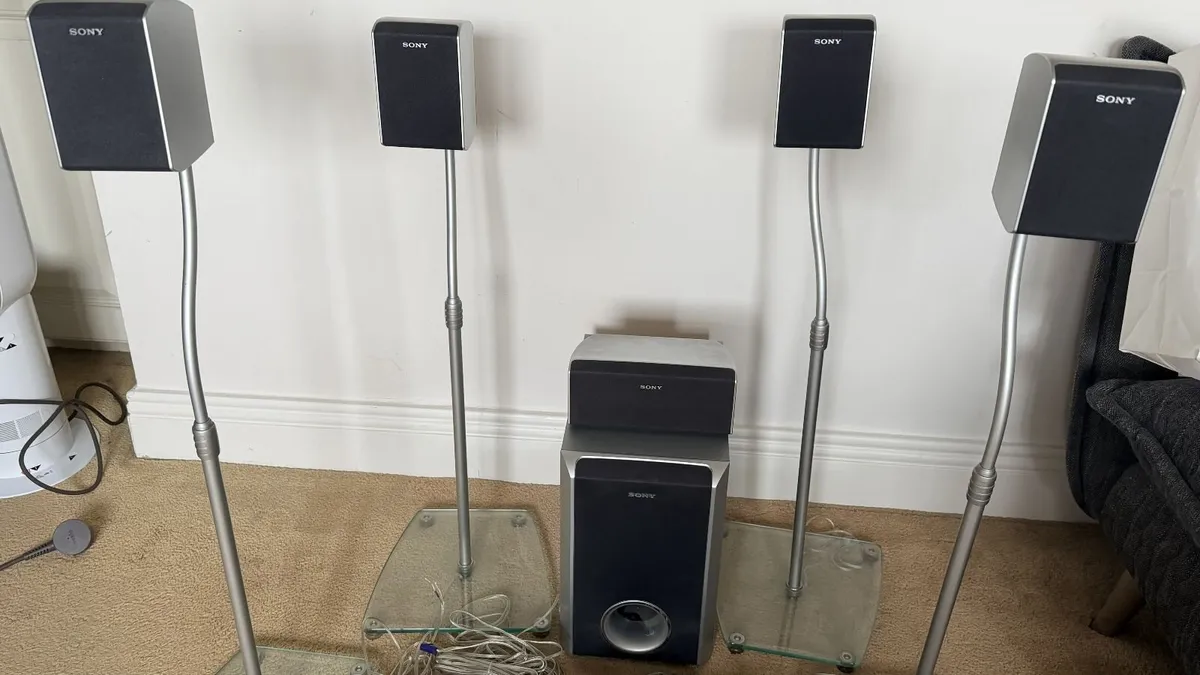 Sony DVD 5.1 Channel Surround Sound System - Image 3