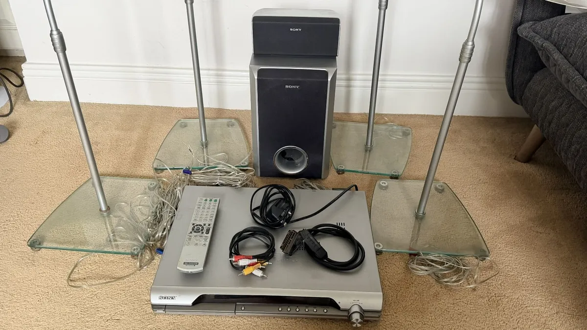 Sony DVD 5.1 Channel Surround Sound System - Image 4