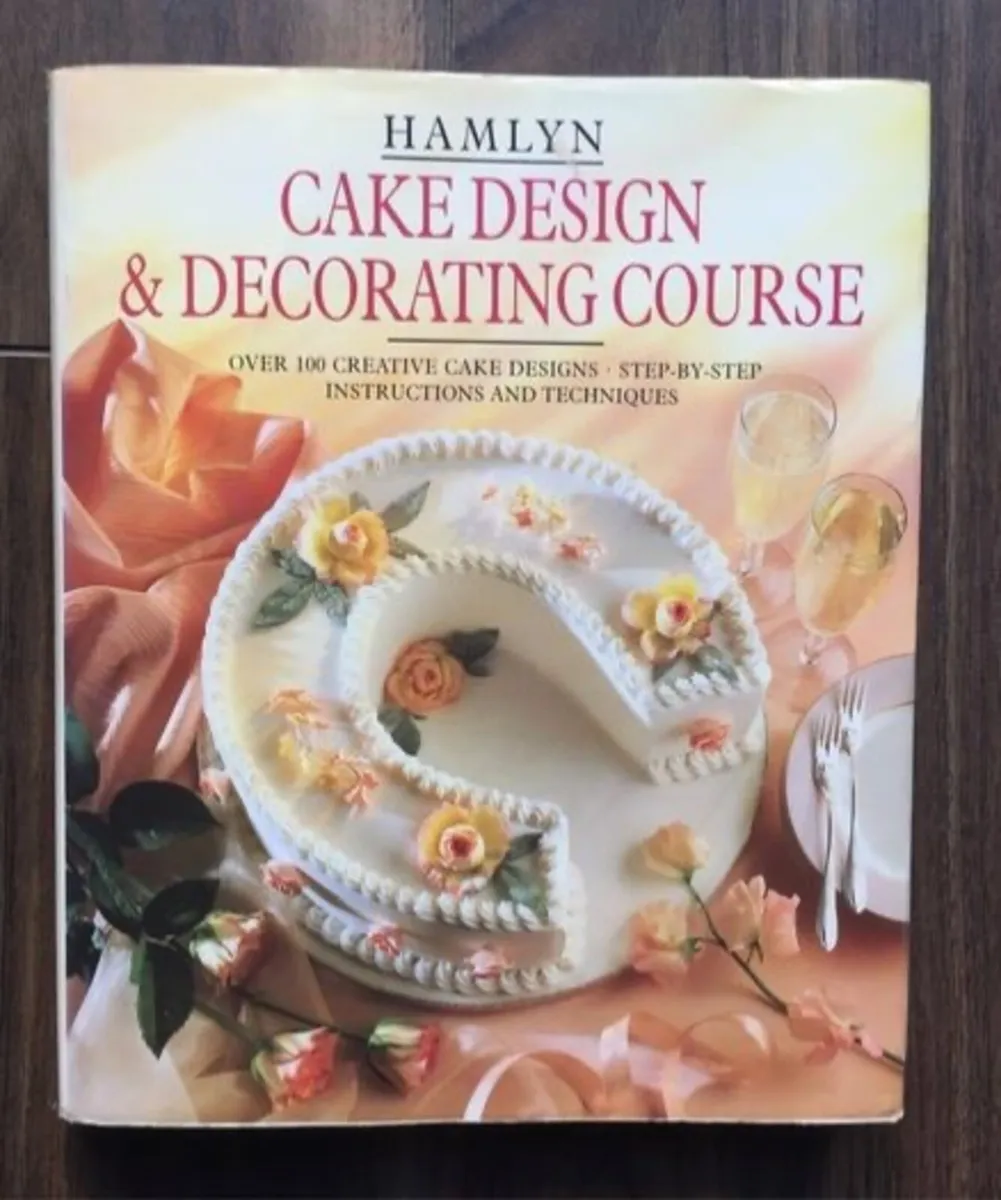 Vintage Hamlyn Cake Design & Decorating Course Har - Image 1