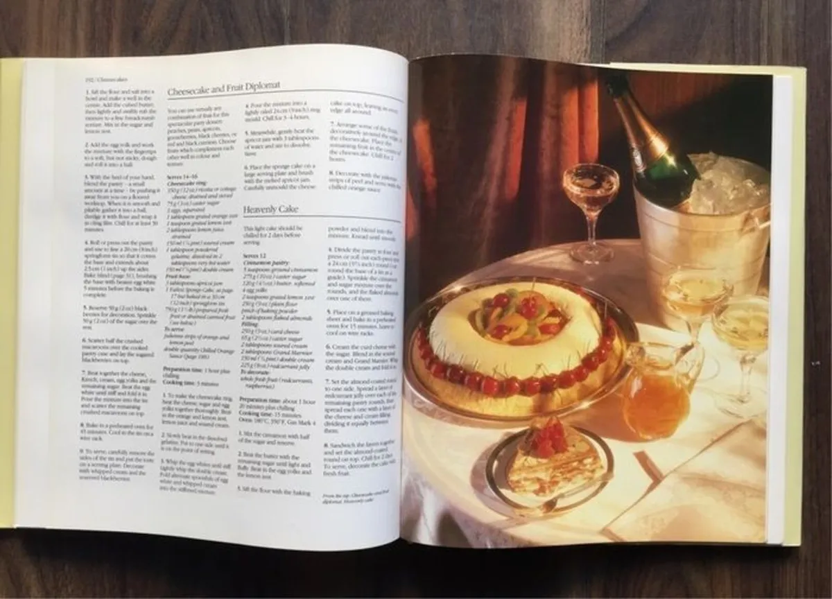 Vintage Hamlyn Cake Design & Decorating Course Har - Image 3