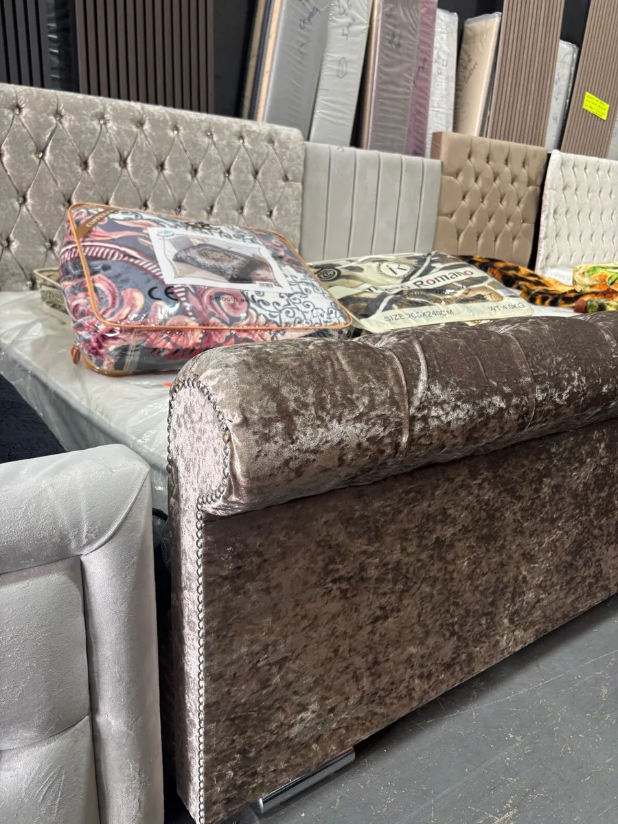 Beds and mattresses - Image 1