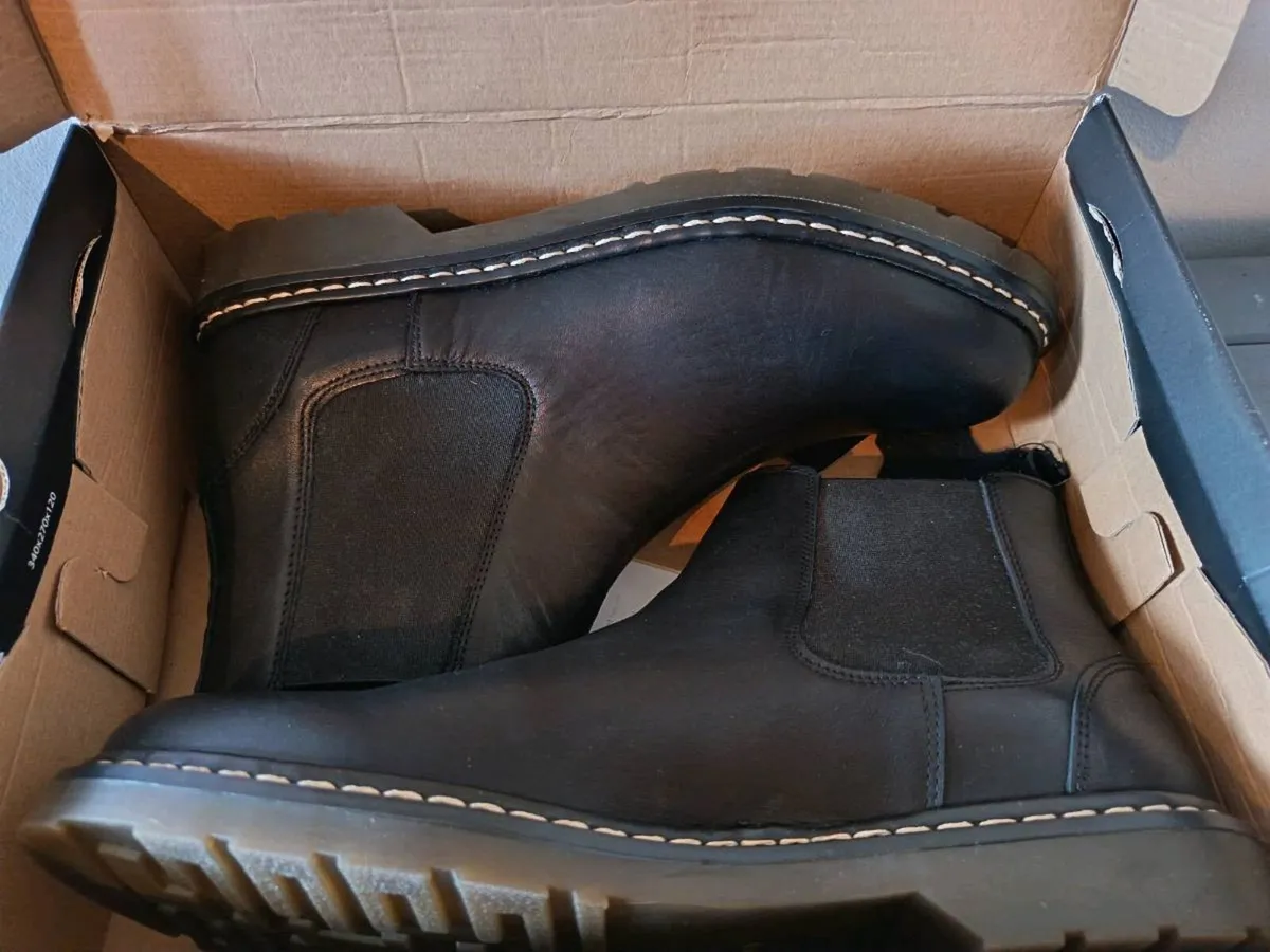 Brand new Firetrap Chelsea boots - Image 3