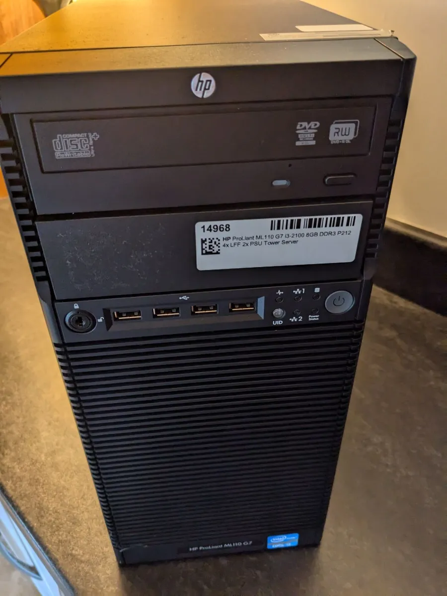 HP Server ML110 G7 - Image 1