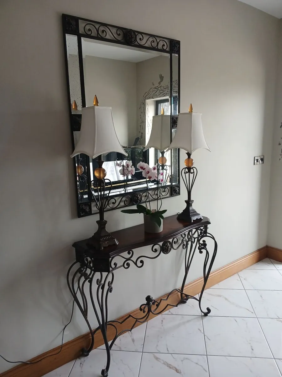 Mindy browne matching hall table & mirror Pristine - Image 4