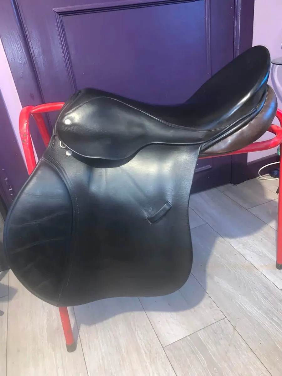 18” Berney Saddle - Image 2
