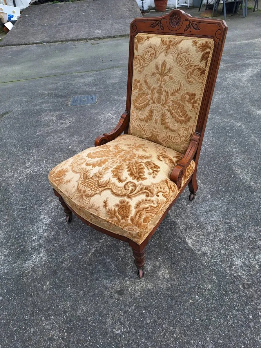 Lovely antique armchair - Image 1