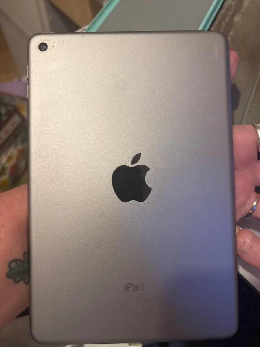 Apple iPad Mini 4, 64GB - Image 4