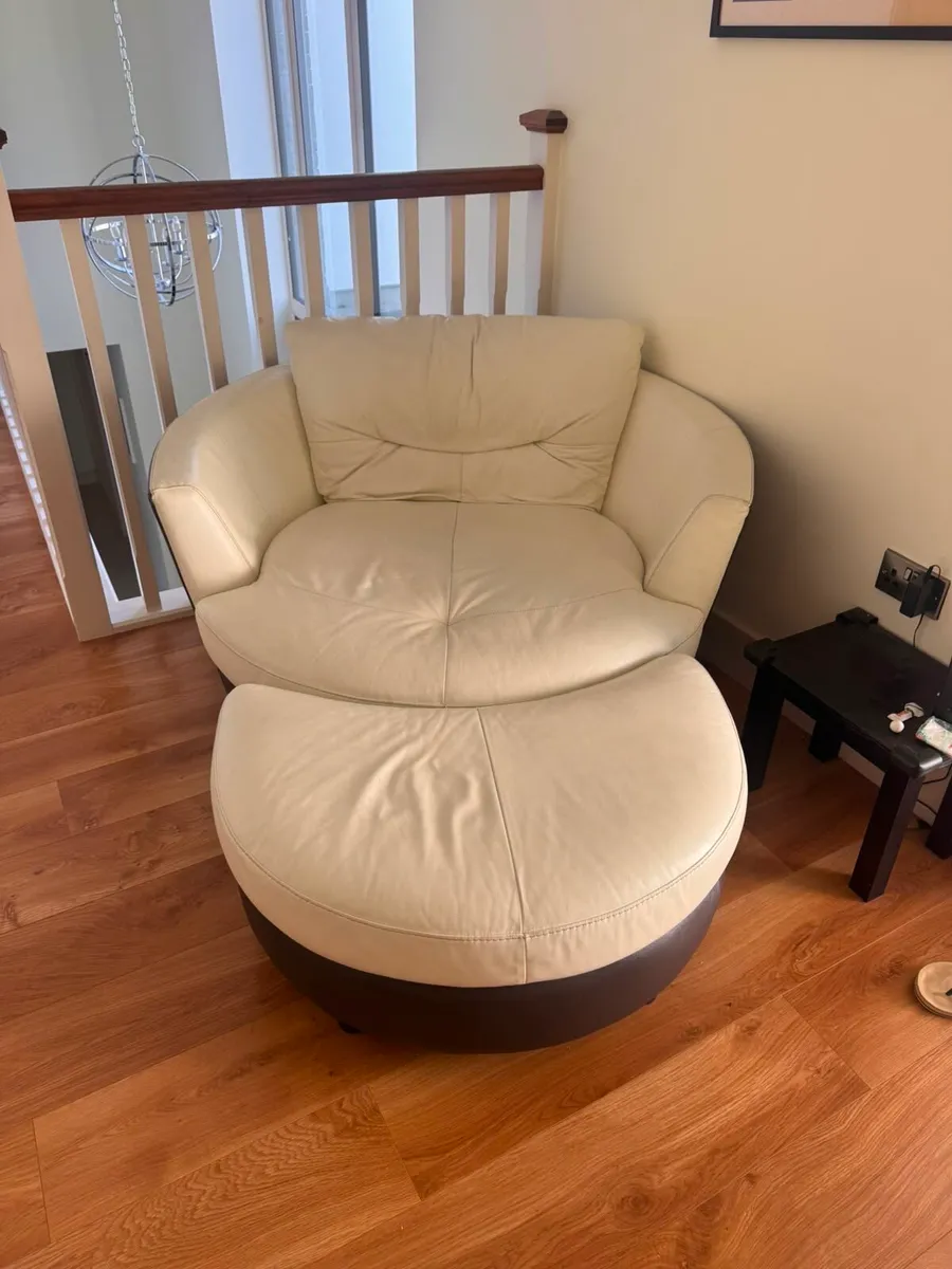 Large Round swivel sofa - Image 1