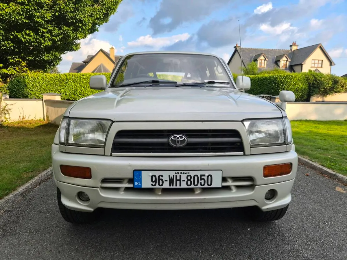 Toyota Hilux Surf 3.0 €56 tax - Image 3